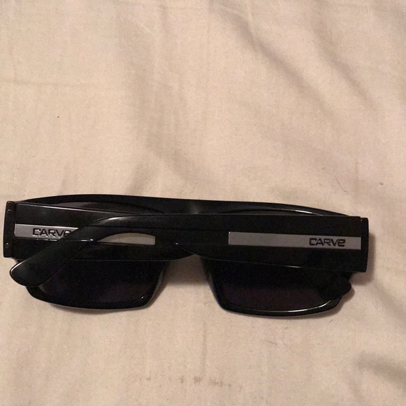 Sunglasses - Picture 6 of 7